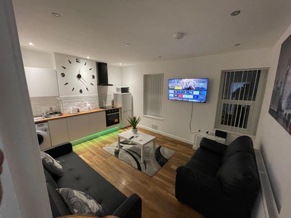 Central Serviced Apartments - Two Bedroom Apartment 卡迪夫 外观 照片